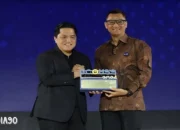 Dirut PLN Meraih Penghargaan Best CEO of Communications dari Menteri BUMN dalam Ajang BCOMSS 2024