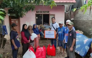 IKA Darmajaya – DT Peduli Salurkan Bantuan Banjir ke Warga Bandar Lampung