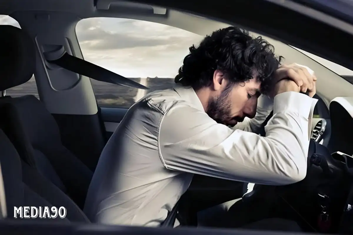 Lelah Perjalanan Jauh, Begini Tips Aman Untuk Tidur Di Dalam Mobil Saat Parkir
