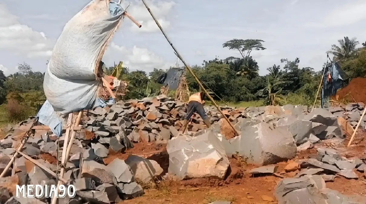 Mengintip Aktivitas Tambang Batu Ilegal di Way Jepara Lampung Timur, Aparat tak Berani Tarik Pajak
