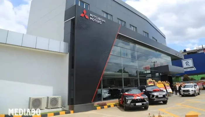 Mitsubishi Motors Meluncurkan Layanan Baru ‘Service Car’ L100 EV di Diler Depok