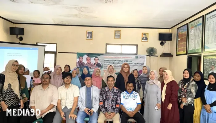 Prof. Nurul Huda Memimpin Kolaborasi Universitas YARSI dalam Pendampingan Usaha Anyaman Daun Pandan di Kadumaneuh