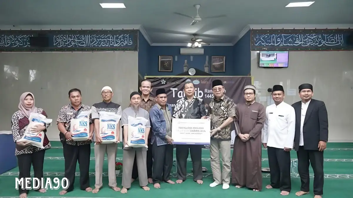 Sambut Ramadan, Lazis Darmajaya Salurkan 100 Paket Sembako dan Sedekah Produktif