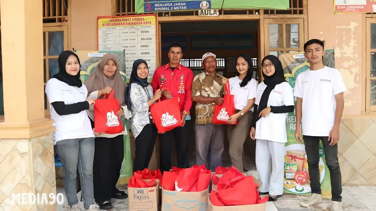 Sinergi Bagi Negeri, TDM Lampung Salurkan Bantuan ke Korban Banjir di Rajabasa