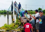 Kisah Jembatan: Petambak di Kampung Bumi Sentosa Hadapi Tantangan Meski Lapuk Dimakan Usia