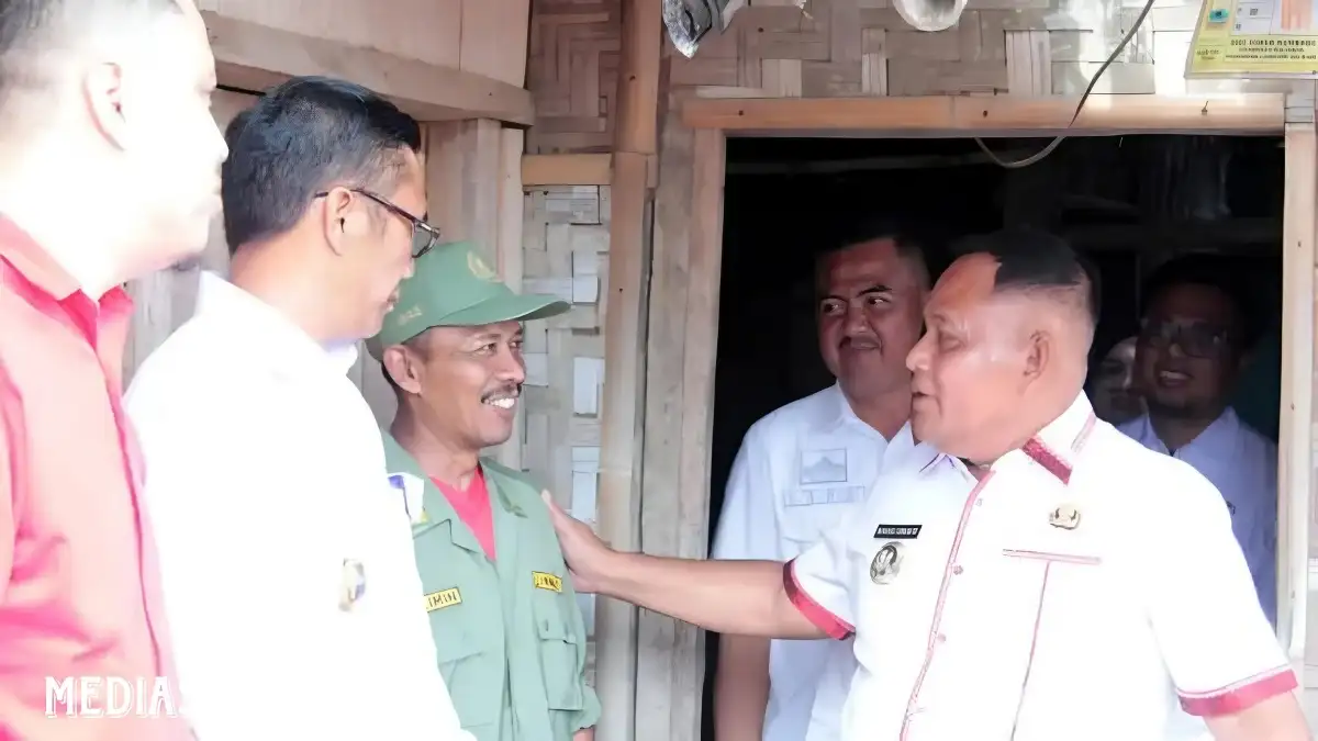 Lewat Program Geserbu, Dua Rumah Warga Tak Layak Huni di Sumur Kumbang Dibedah Bupati Lampung Selatan