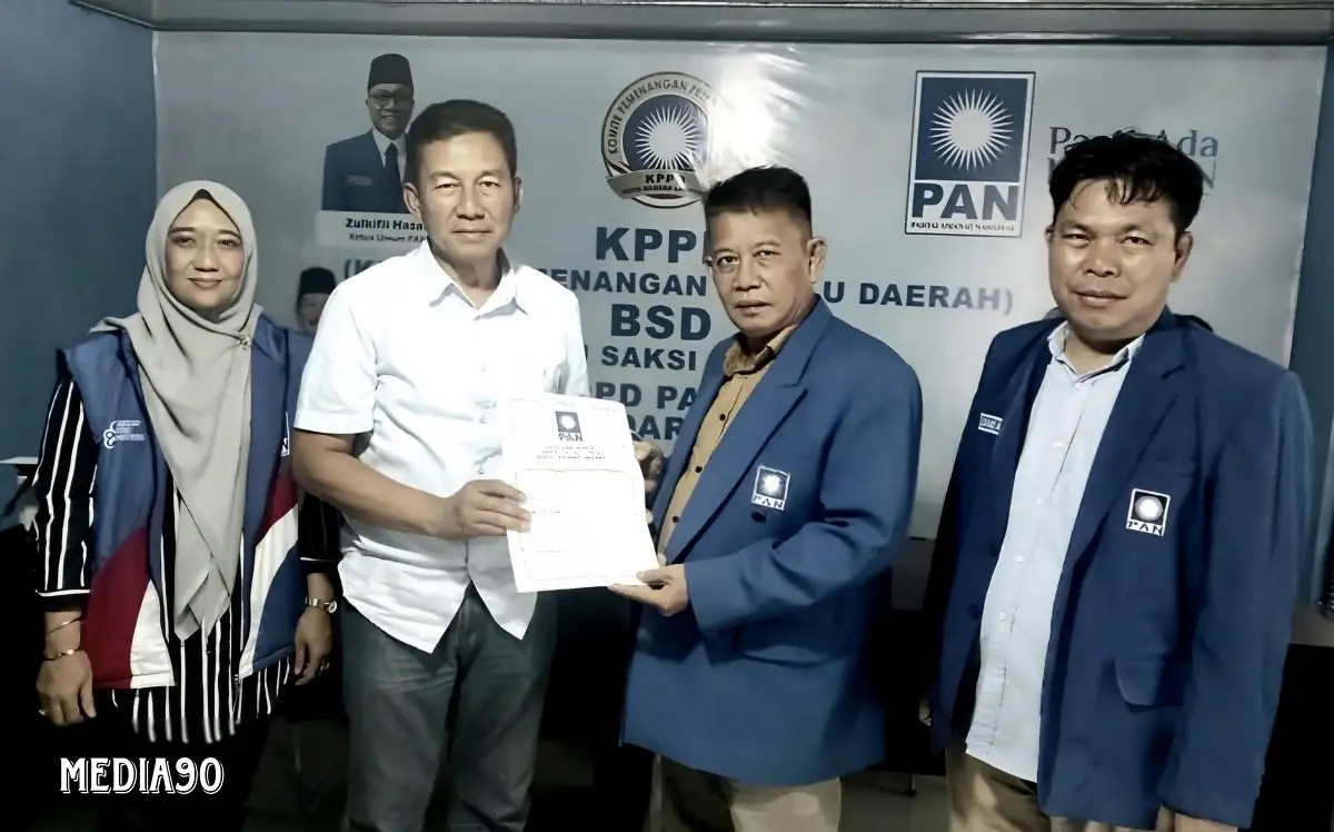 Pensiunan Jenderal Polisi M. Ikhsan Daftar Bakal Calon Wali Kota Bandar Lampung Lewat PAN