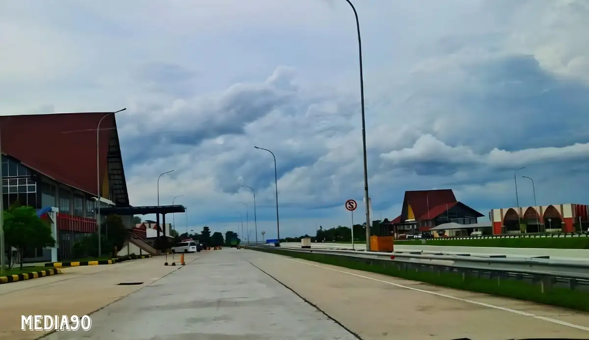 Polda Lampung Periksa Tiket Kapal Pemudik Arus Balik Menuju Pelabuhan Bakauheni di Tiga Rest Area Jalan Tol ini