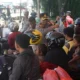 Polres Lampung Selatan Bagikan Minuman dan Makanan Ringan Gratis ke Pemudik Bermotor di Bakauheni
