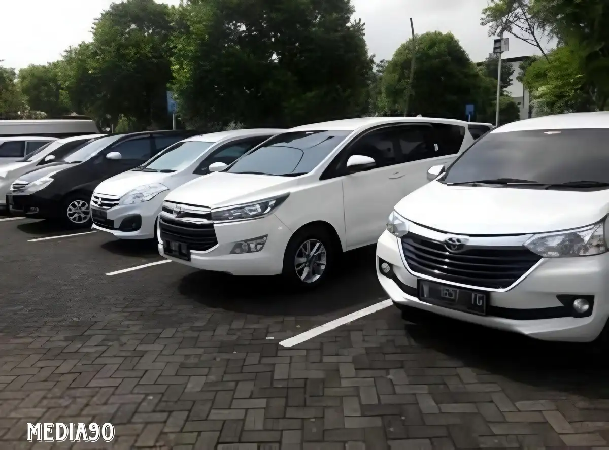 Rekomendasi Rental Mobil Surabaya Murah