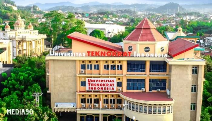 Menentukan Langkah: Memilih Universitas Teknokrat Indonesia untuk Melanjutkan Studi