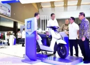 Jokowi Singgung Peluang Sepeda Motor Listrik Di Indonesia