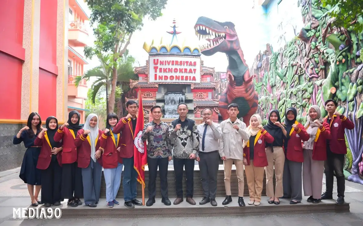 Mahasiswa Sastra Inggris Teknokrat Indonesia Raih Juara di Lomba Bahasa Inggris Tingkat Nasional