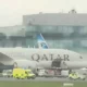 Pesawat Qatar Airways Alami Turbulensi, 12 Orang Terluka