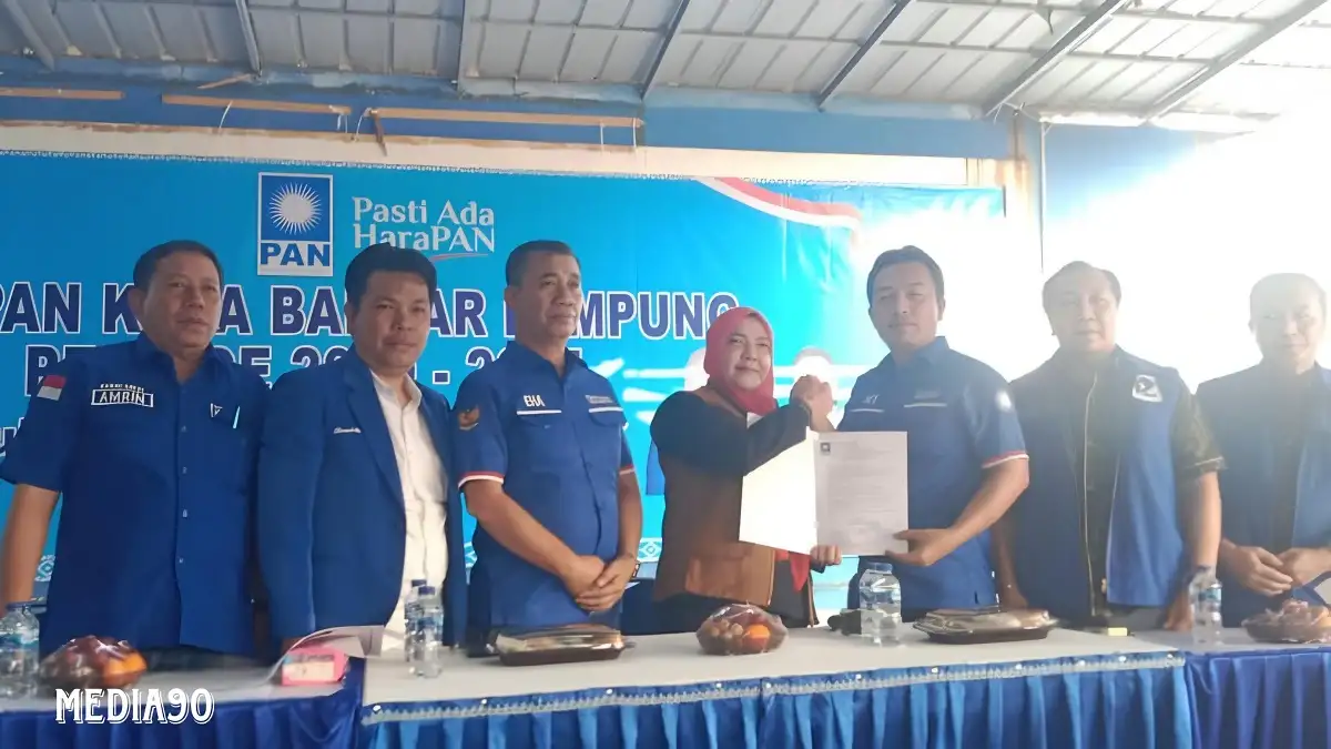 Petahana Eva Dwiana Terima Surat Tugas dari PAN Untuk Maju di Pilkada Bandar Lampung 2024