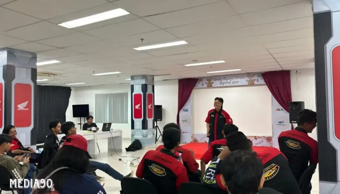 Edukasi Keselamatan Berkendara TDM untuk Komunitas Motor Supra X 125 di Bandar Lampung