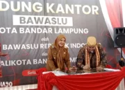 Wali Kota Bersama Ketua Bawaslu RI Resmikan Gedung Baru Bawaslu Bandar Lampung