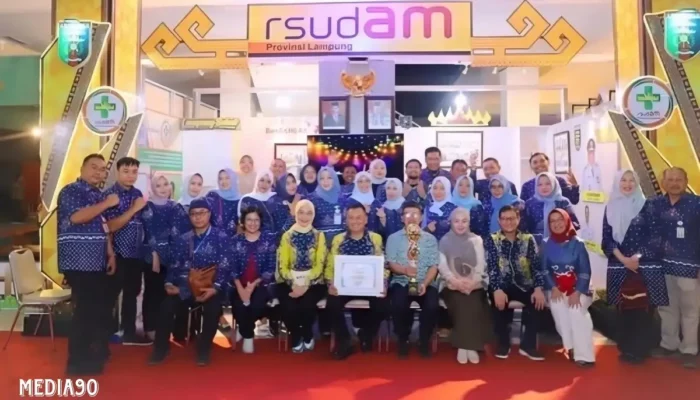 RSUDAM Lampung Raih Juara Kedua untuk Stan Informatif di Pekan Raya Lampung 2024