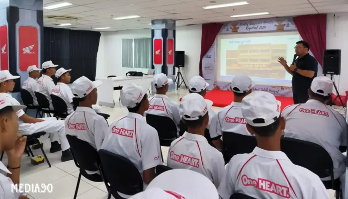 Meningkatkan Kompetensi: Pelajar SMK Nusantara Kotabumi Kunjungi Dealer TDM Lampung dalam Program Kunjungan Industri