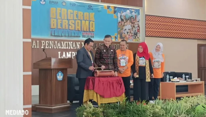 Unila Bergabung dalam Pameran Bulan Merdeka Belajar 2024 di Kantor BPMP Lampung