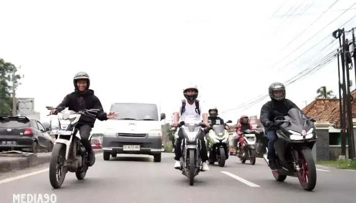 Tips Aman Menghadapi Rem Mendadak pada Motor, Simak Saran dari Tunas Honda Lampung