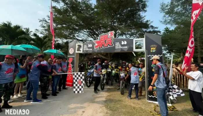 Honda Sport Moto Show oleh TDM Meriahkan Balapan BLAR 24 di Pantai Muara Indah, Lampung Selatan