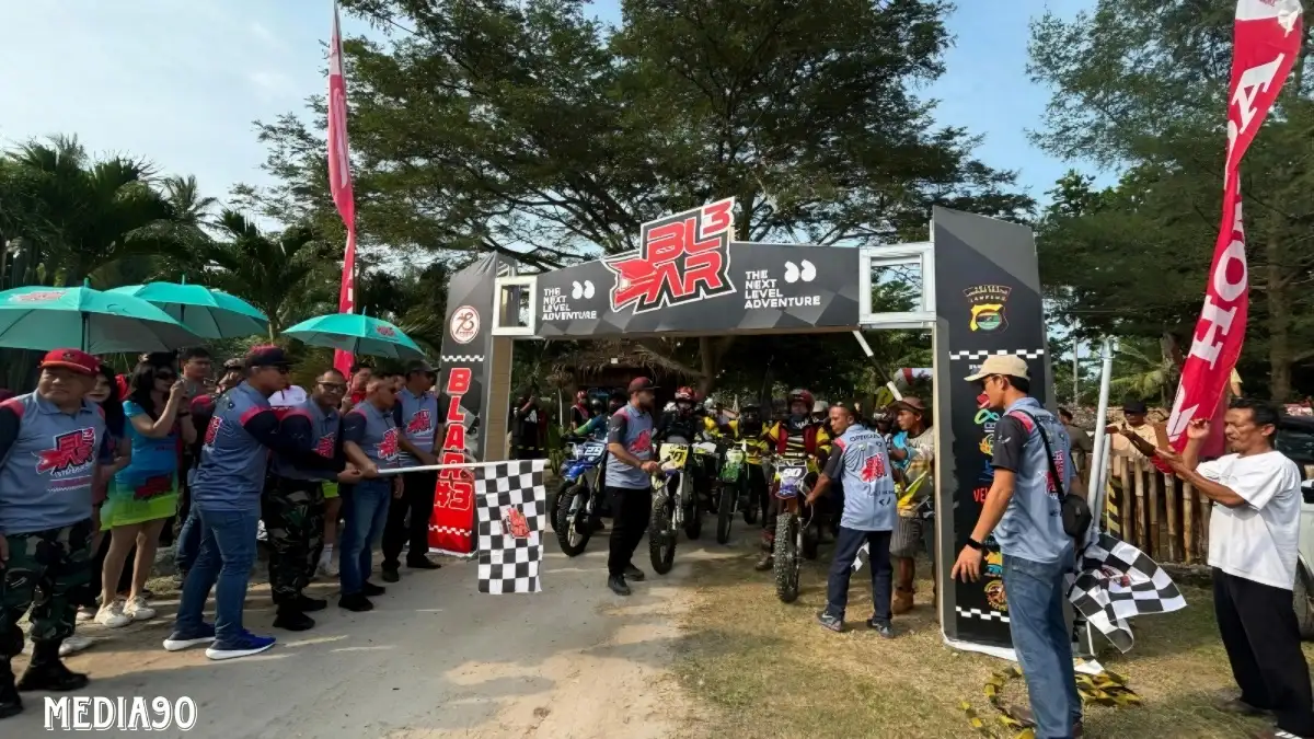Lewat Honda Sport Moto Show, TDM Ikut Meriahkan Balapan BLAR 24 di Pantai Muara Indah Lampung Selatan