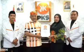 PKS Beri Surat Keputusan Dukungan ke Eva Dwiana dan Deddy Amarullah Maju Lagi di Pilkada Bandar Lampung 2024