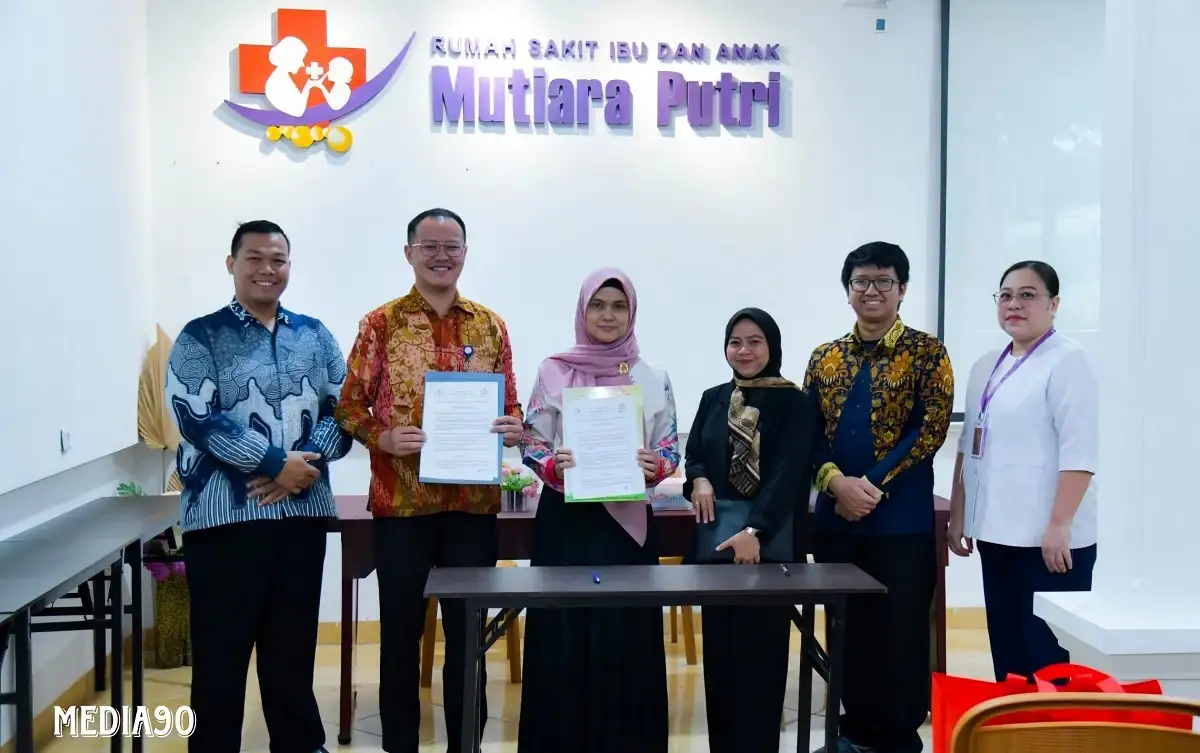 Universitas Teknokrat Indonesia Serahkan Alat Riset Stadiometer ke RSIA Mutiara Putri