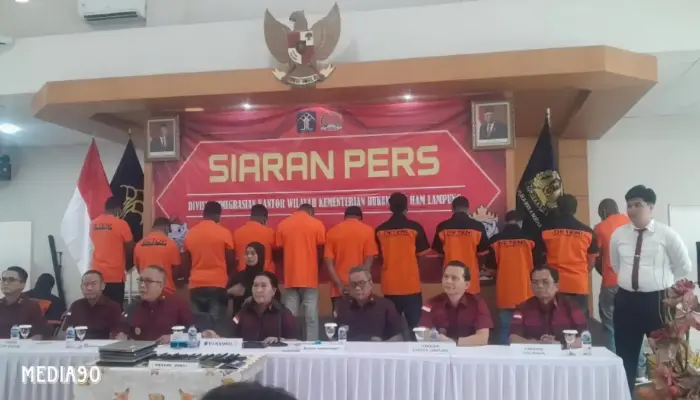 Terlibat dalam Kasus Love Scamming di Lampung Timur, Imigrasi Deportasi dan Cekal 12 Warga Nigeria