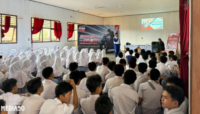 TDM Lampung Berikan Edukasi Keselamatan Berkendara kepada Siswa SMAN 1 Sumber Jaya