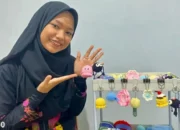 Berawal dari Hobi, Mahasiswi UIN Lampung Ajeng Sukses Buka Bisnis Karya Seni Rajutan