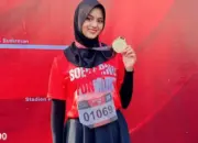 Motivasi Gen Z Untuk Giat Olahraga, Runner Up Putri Hijabfluencer Lampung 2024 Azzahra Ikuti Soekarno Fun Run 5K PDIP Lampung