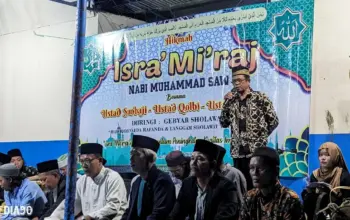 Warga Bumi Dipasena Agung Tulang Bawang Antusias Hadiri Gebyar Salawat dan Tausiyah Peringati Isra Miraj