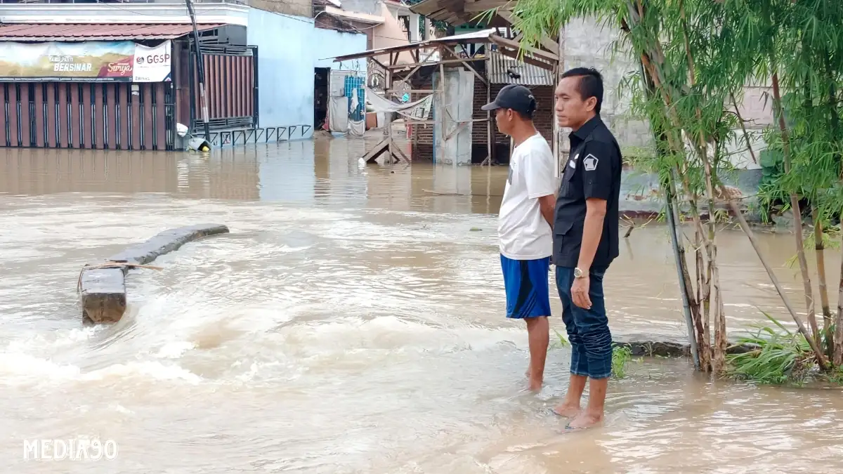 Asroni Paslah Kritik Rencana Pembangunan Kereta Gantung, Minta Prioritaskan Perbaikan Drainase di Bandar Lampung