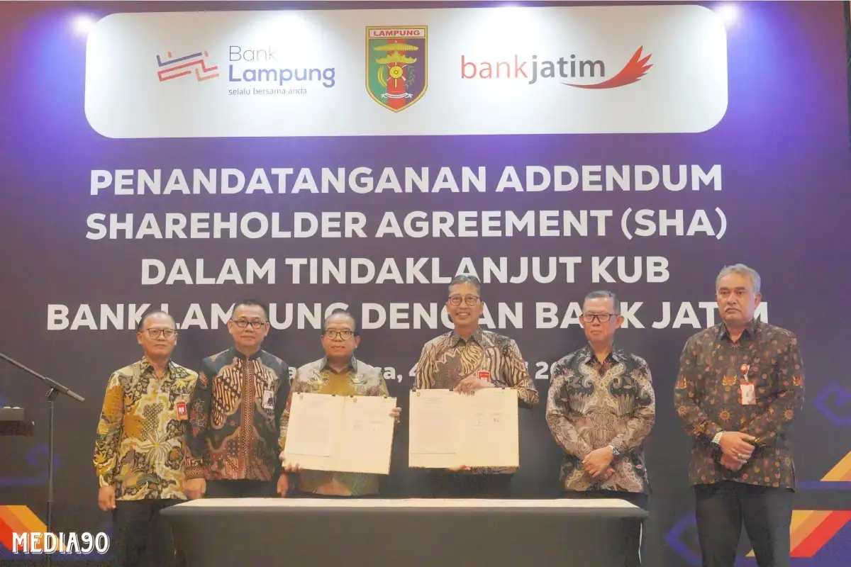 Bank Lampung Teken Addendum Shareholder Agreement dengan Bank Jatim