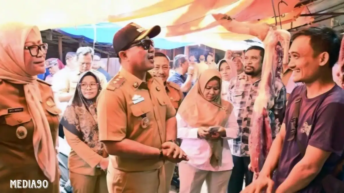 Blusukan ke Pasar Inpres Kalianda, Wakil Bupati Lampung Selatan Dapati Harga Bahan Pokok Mulai Naik Jelang Ramadan