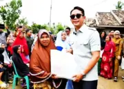 Bupati dan Wakil Bupati Lampung Selatan Terpilih Egi-Syaiful Salurkan Bantuan Ketua MPR RI untuk Korban Banjir di Sragi