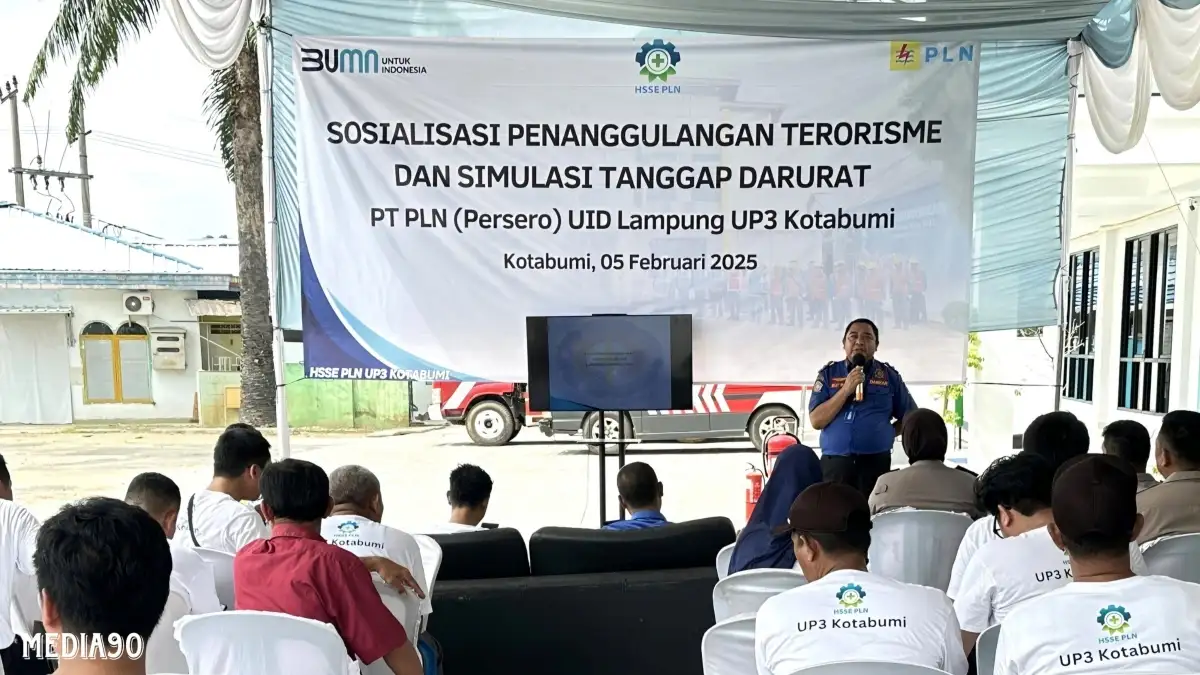 Peringati Bulan K3 Nasional, PLN Gandeng Polres dan Dinas Damkarmat Lampung Utara Sosialiasikan Keamanan dan Simulasi Tanggap Darurat