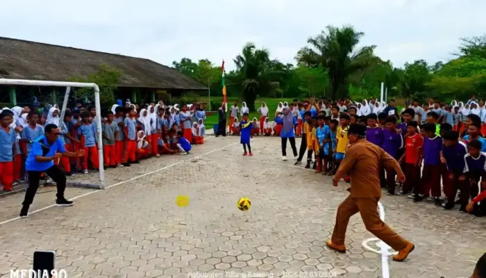 SMPN 1 Rawajitu Timur Gelar Futsal Cup 4, 13 Tim Bersaing Perebutkan Trofi Bergilir