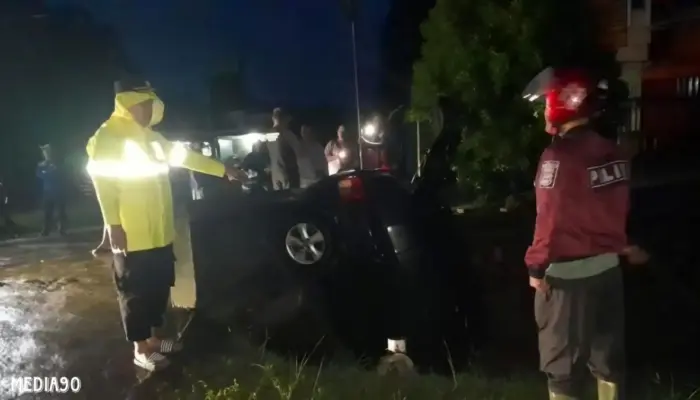 Terobos Banjir di Jalan Tirtayasa Bandar Lampung, Wanita Tewas Terseret Arus