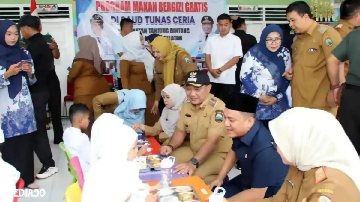 Wakil Bupati Lampung Selatan Launching Makan Gizi Gratis di TK Tunas Ceria dan SDN 1 Jatibaru Tanjung Bintang