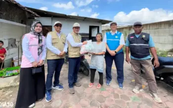 Momen Ramadan, PLN Lampung Salurkan Bantuan 1.133 Paket Sembako ke Korban Banjir di Bandar Lampung