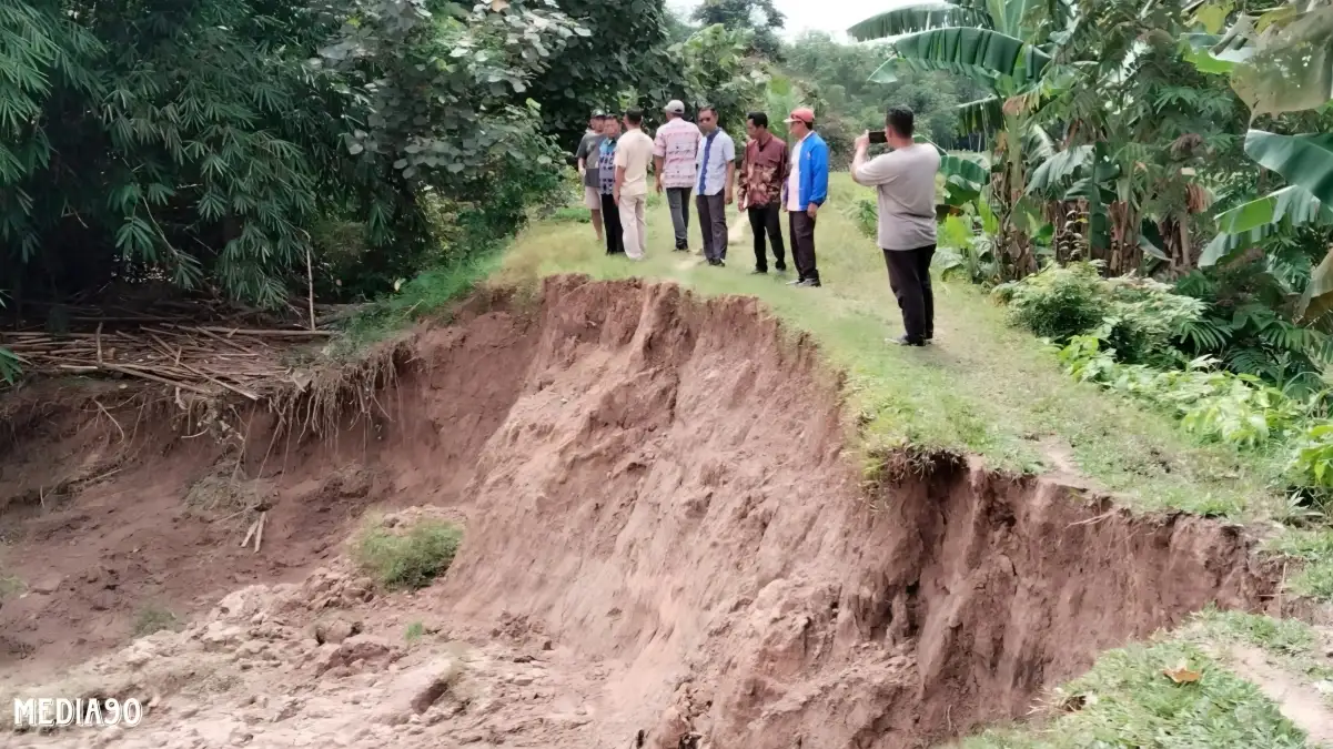 Tanggul di Sungai Kertosari Nyaris Jebol, Pemkab Lampung Selatan Respon Segera Perbaiki Pakai Dana Tanggap Darurat