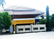 Ilegal dan Rusak Estetika GOR Sumpah Pemuda, KONI Lampung dan UPTD PKOR Desak Posko Tim Bhayangkara FC Segera Dipindah