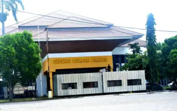 Ilegal dan Rusak Estetika GOR Sumpah Pemuda, KONI Lampung dan UPTD PKOR Desak Posko Tim Bhayangkara FC Segera Dipindah